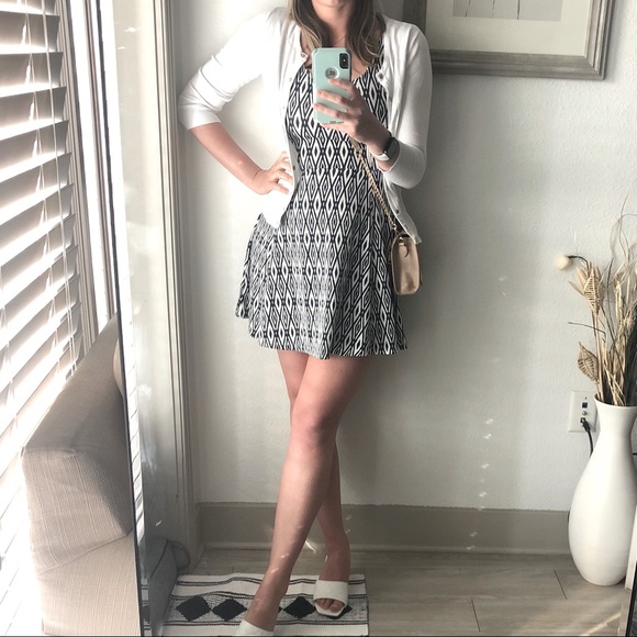 H&M tribal diamond pattern dress - Picture 2 of 6